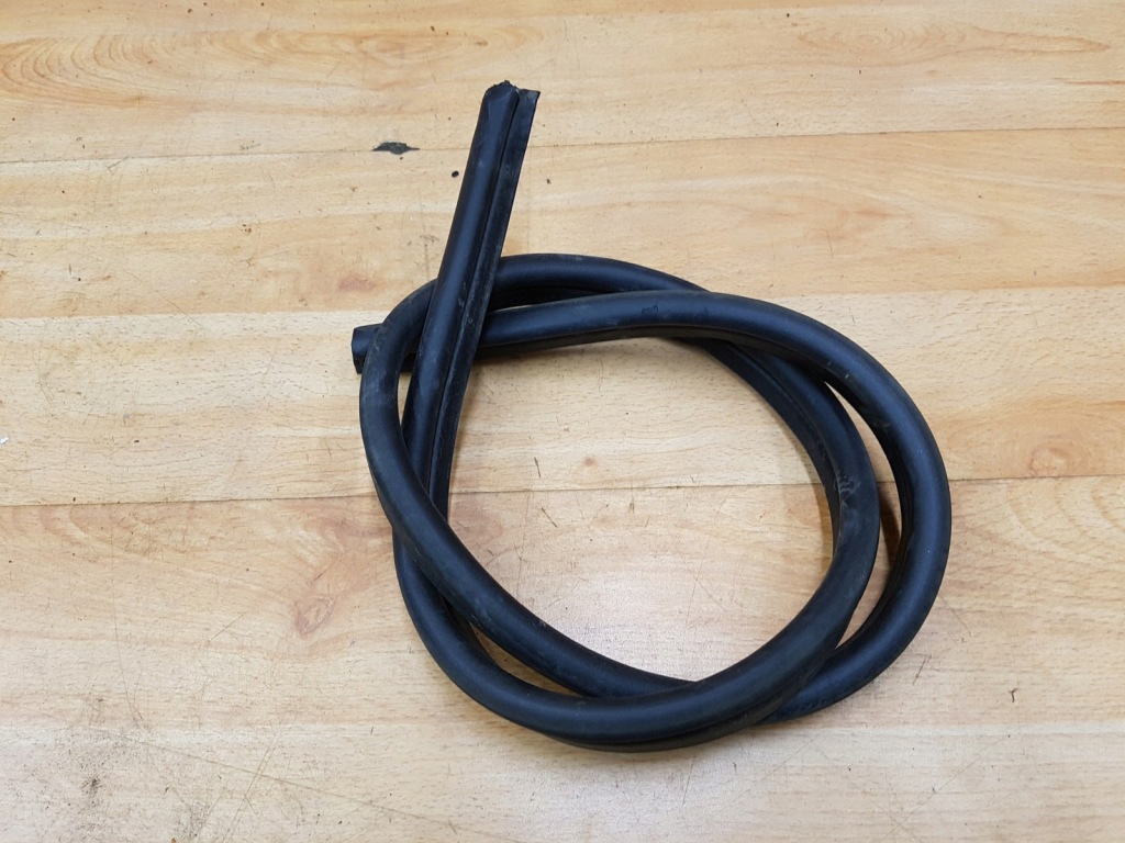 фото №1, Прокладка жабо капот kia carens iv