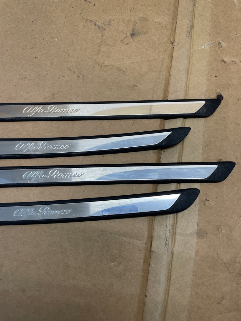 фото №3, Alfa romeo stelvio молдинг накладка na поріг ліва права перед задня