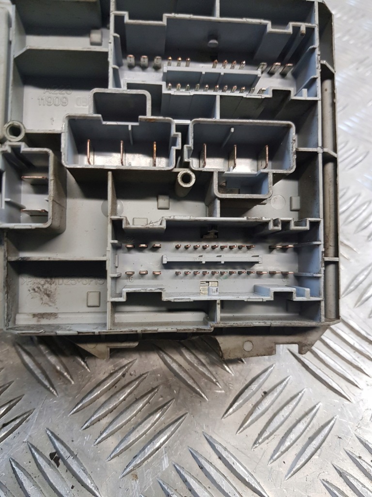 Коробка предохранителей 51724394 fiat stilo 1.9d 04r- Доставка