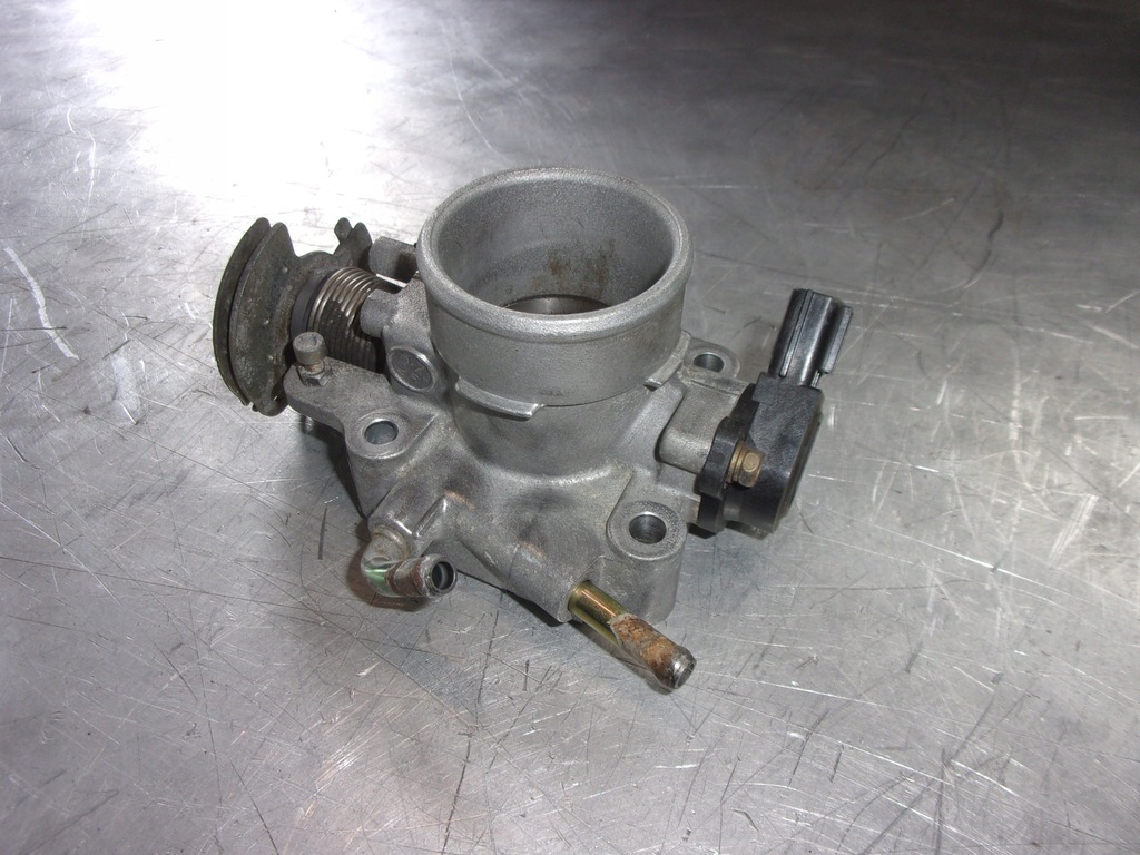 фото №1, Дроссельная заслонка mazda demio i 1.5b 2001r.