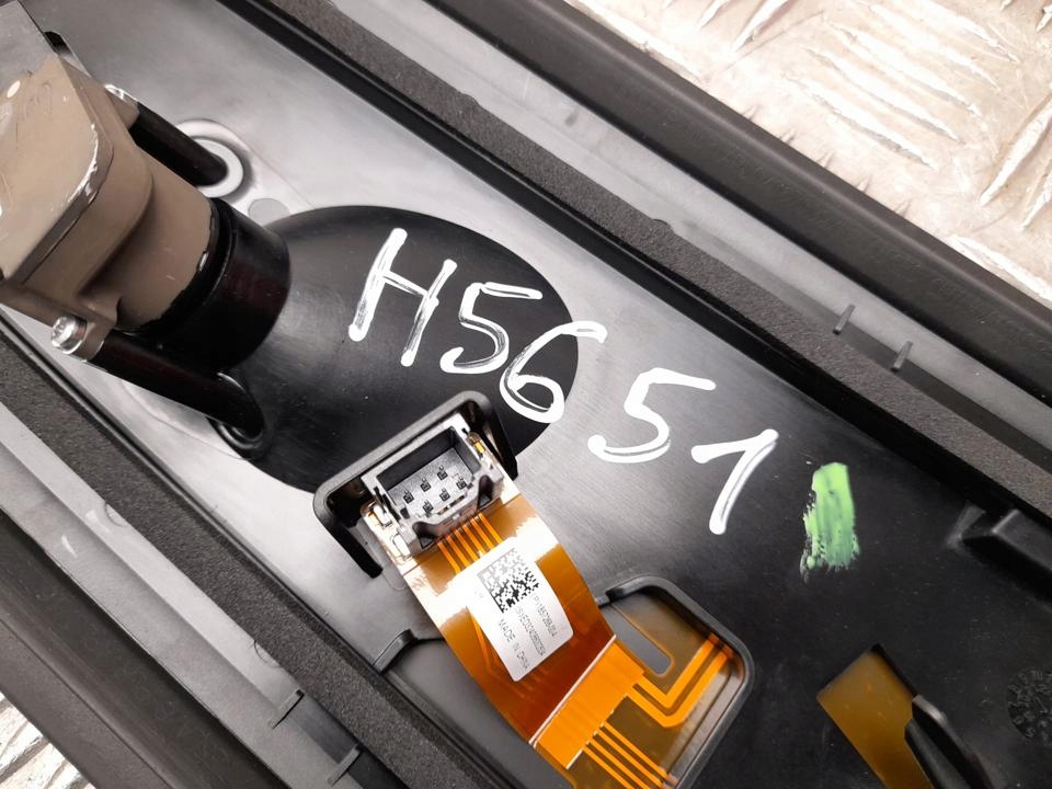 Крышка kolumny-b tesla model 3 2024 с левый 173428500f в Украине