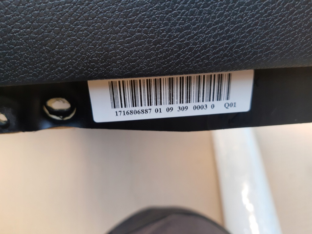 фото №7, Mercedes slk r171 anglik konsona приборная панель+ подушка