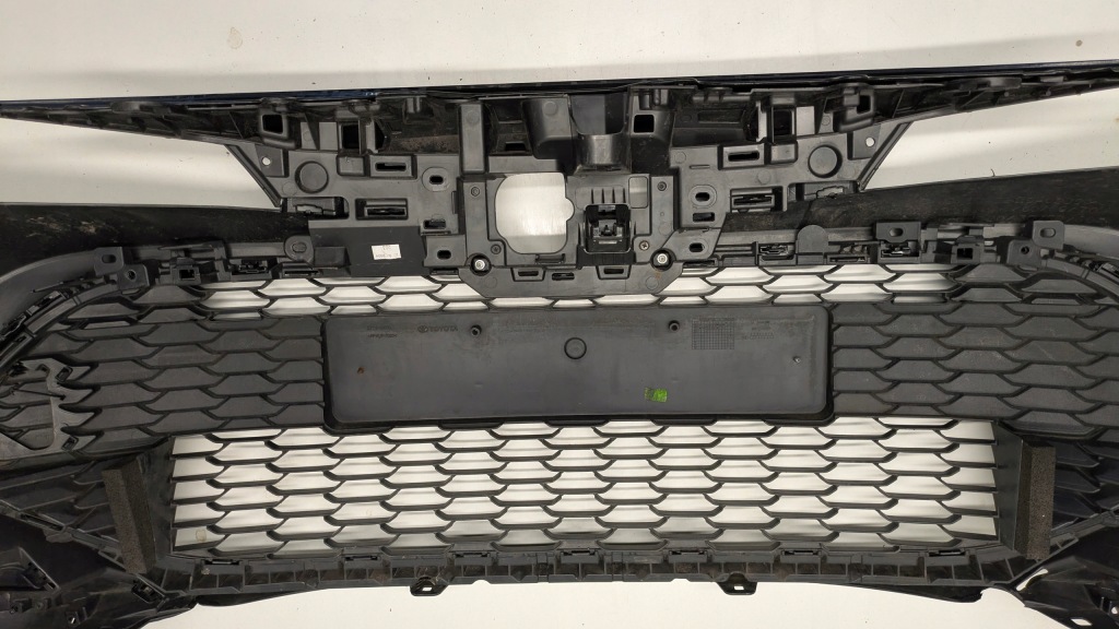 фото №12, Бампер передний toyota corolla e21 hb kombi bez pdc