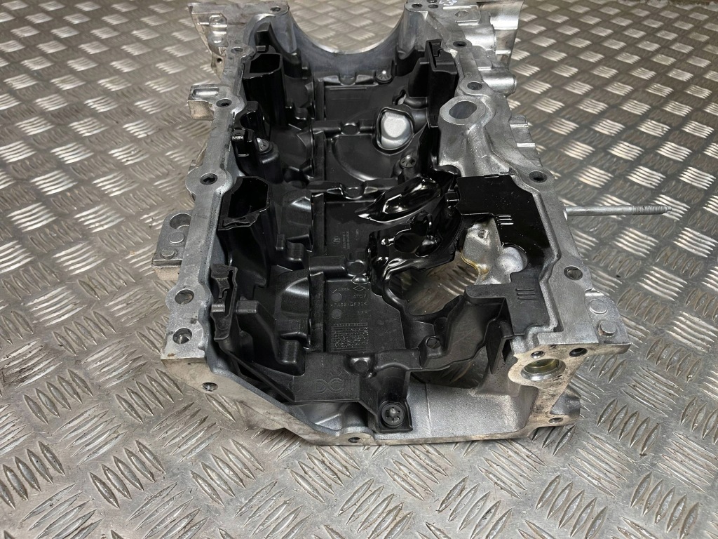 Renault captur 2 2023 поддон масляная Оригинал