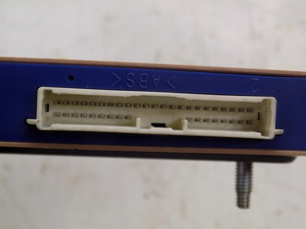 фото №5, Lexus is ii is220d 2.2d модуль замка 89990-53016