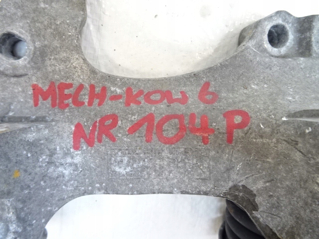 фото №10, Renault clio iv 1.2 tce кронштейн кронштейн генератора 117108063r