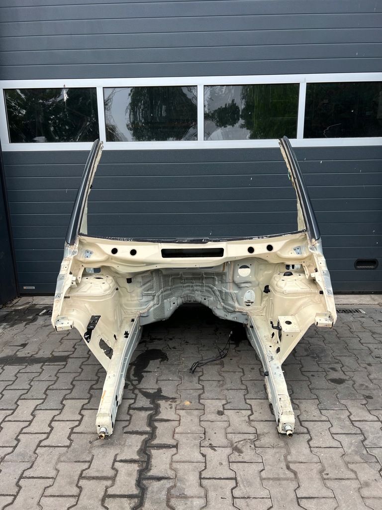 фото №1, Четверть перегородка перед правая левая w447 europa