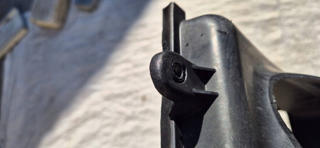 Maserati ghibli m157 13- впуск кермо  повітря інтеркулер ліва оригінал Ціна