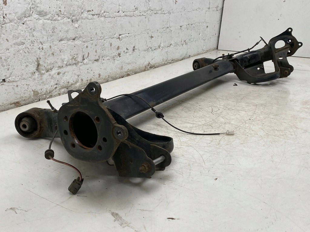 фото №13, 2013 toyota prius xw30 балка osi задній