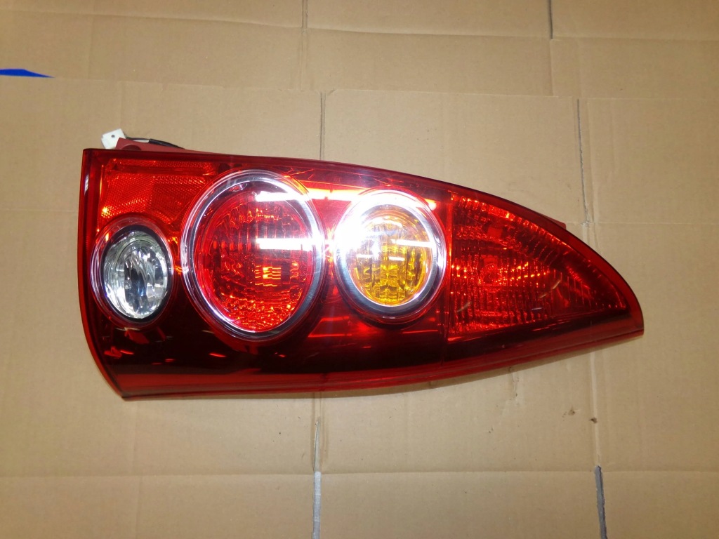 фото №1, Лампа права задня задня mazda premacy 02r