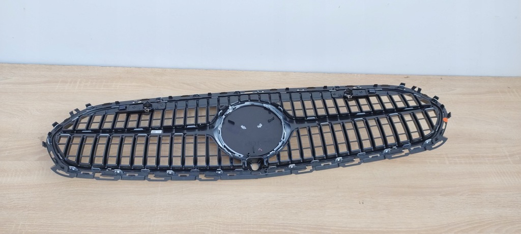 фото №2, Mercedes c-klasa w206 решётка радиатора решётка радиатора na радар камера