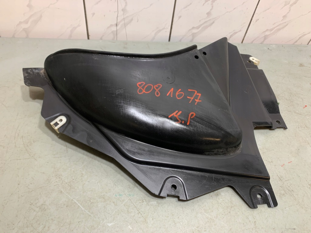 фото №1, Подкрылок левая треугольник bmw g26 8081677