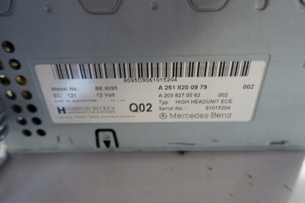 фото №7, Mercedes w251 радио comand 2518200979 r-klas navi навигация be6095