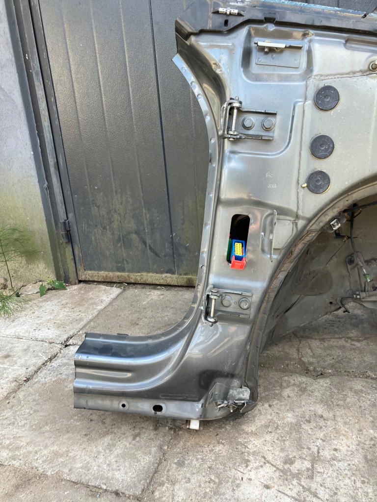 фото №2, Четверть правый перед citroen ds5