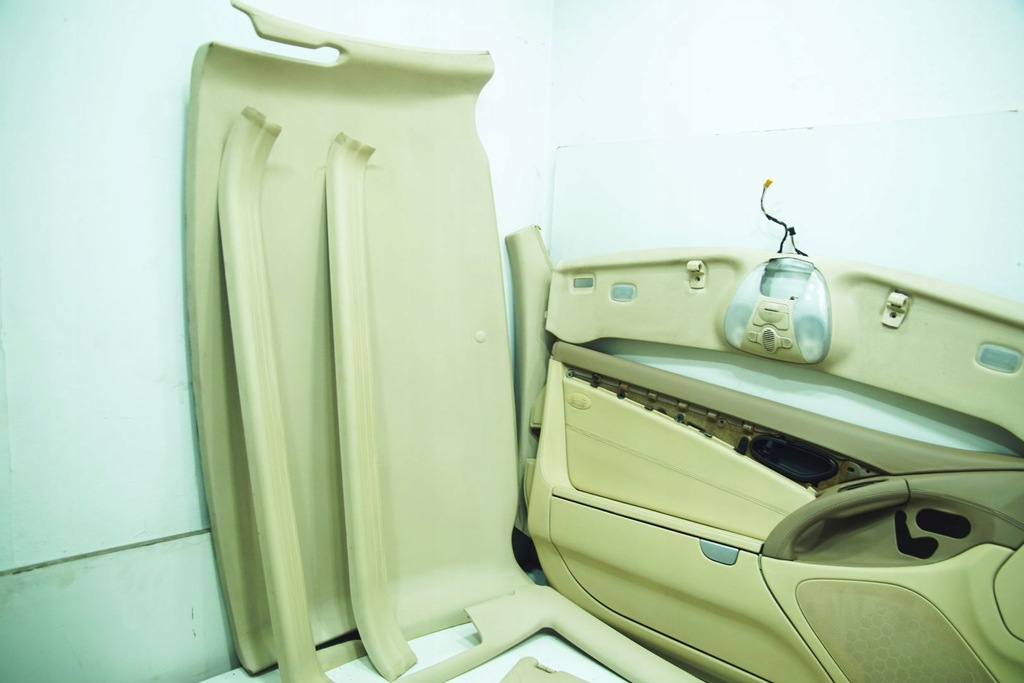 фото №15, Сиденья сиденье коврик обивка бардачок бежевый 205a mercedes sl r230