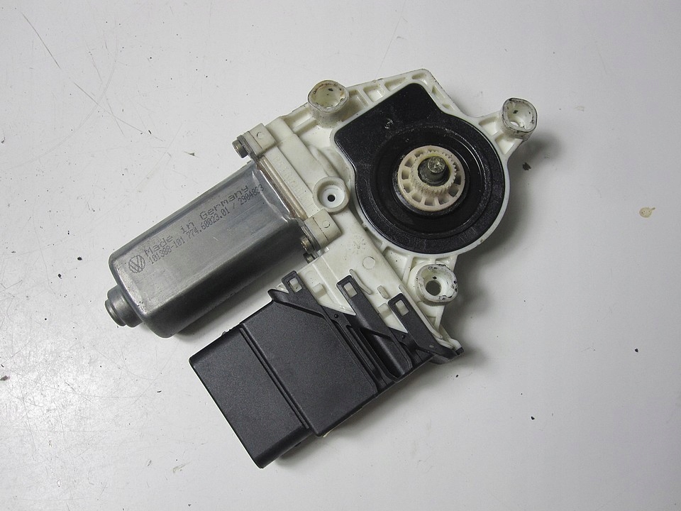 фото №6, Моторчик скло задній правий vw golf iv