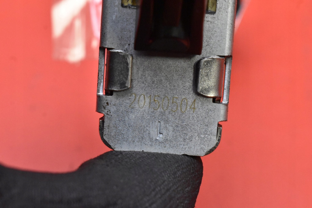 фото №7, Обмежувач двері лівий перед ka187 mazda mx5 mx-5 4 iv nd 15-21