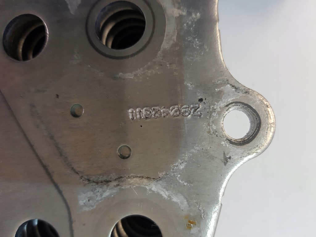 фото №8, Sx4 s-cross vitara iii 1.0 1.4 boosterjet k10c радиатор масла 18r.