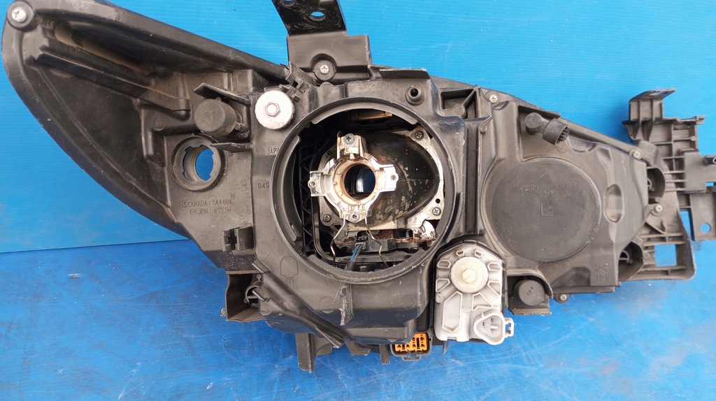 фото №10, Лампа фара левый перед eu ксенон ghr4-51040 mazda 6 gj 2012-