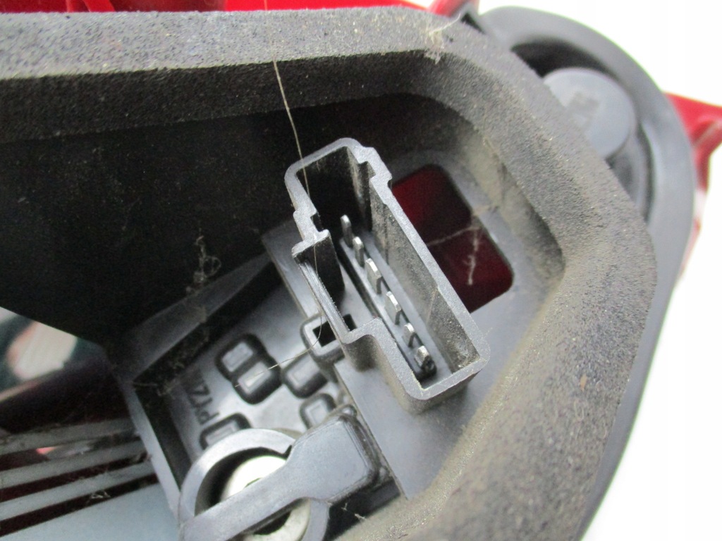 фото №8, Peugeot 207 06-09 лампа правый задняя задняя hb