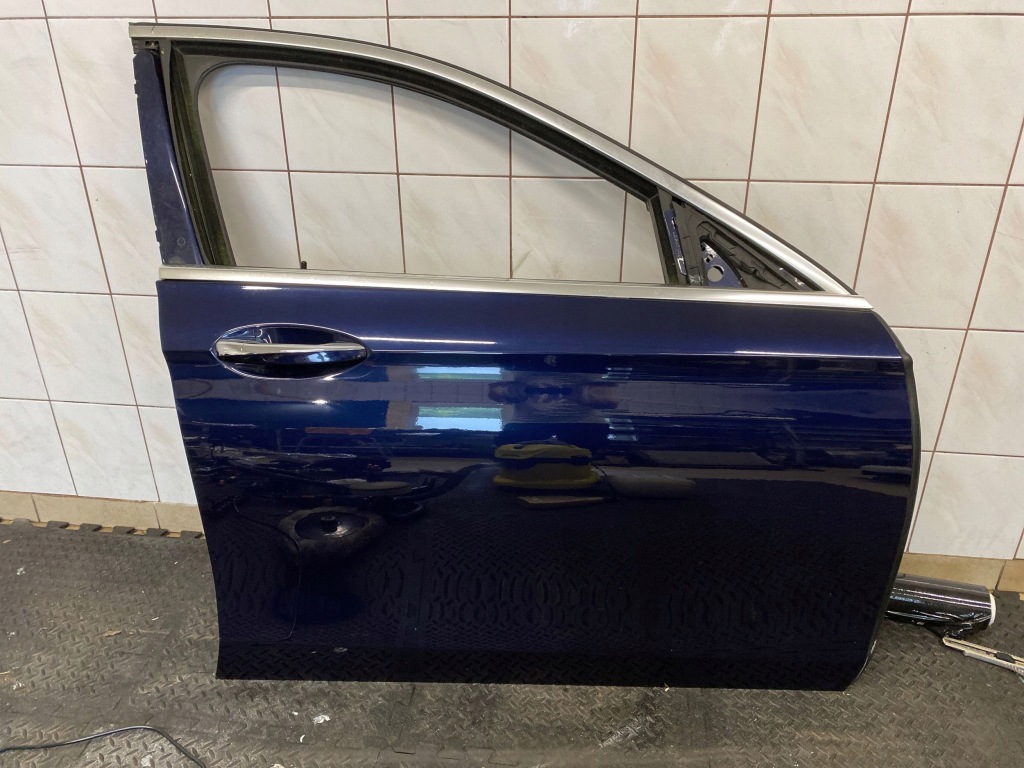 фото №1, Дверь передняя mercedes w213 e class granatowa комплектная цвет granatowy