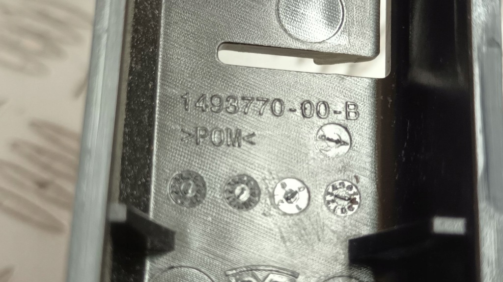 Правый lub левый направляющая бампера передний tesla y 2020- Цена