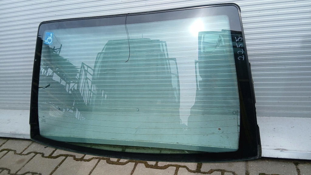 Купити Скло задня ford focus mk1 sedan 99r