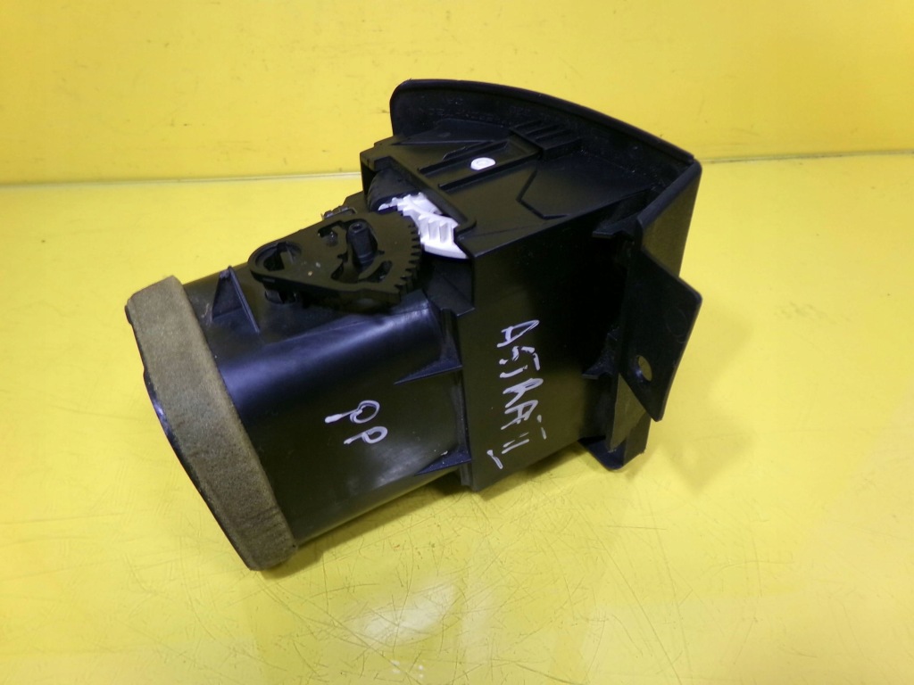 Боковая решётка обдув правый перед opel astra g ii 90560338 nr1064 Киев