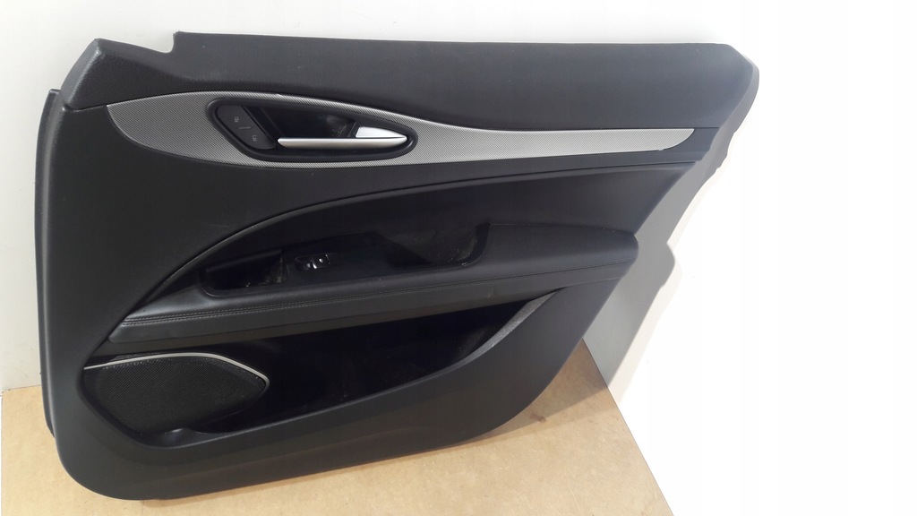 фото №6, Alfa romeo stelvio обшивка двері оббивка обшивки комплект