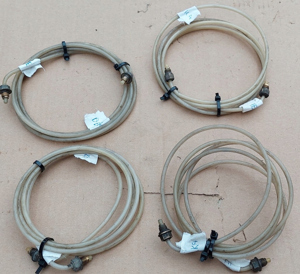 фото №1, Mercedes w220 шланг airmatic низ балка