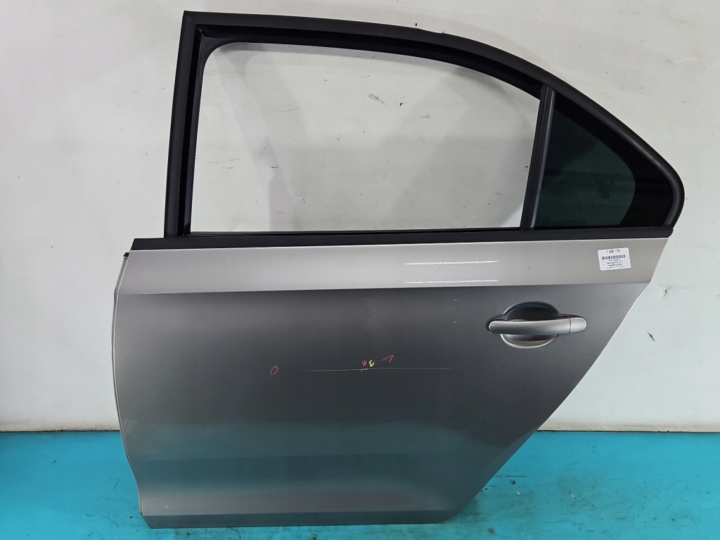 Двері задній ліва skoda rapid hb 5d szary lf8h Ціна