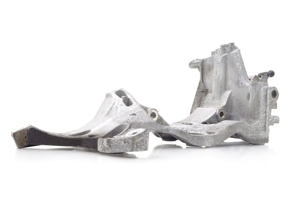 Купити Кронштейн кронштейн кронштейн генератора skoda rapid i 5j 1.6 tdi 04l903143b