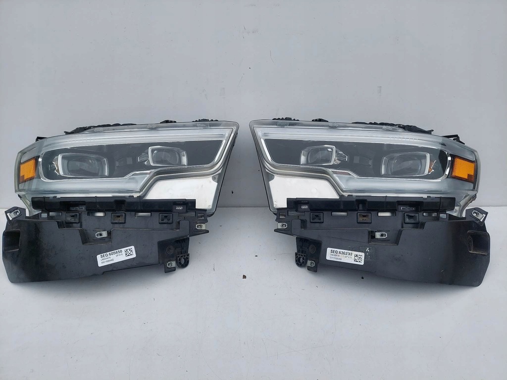 фото №1, Dodge ram 19- лампа левая правая перед full led kpl