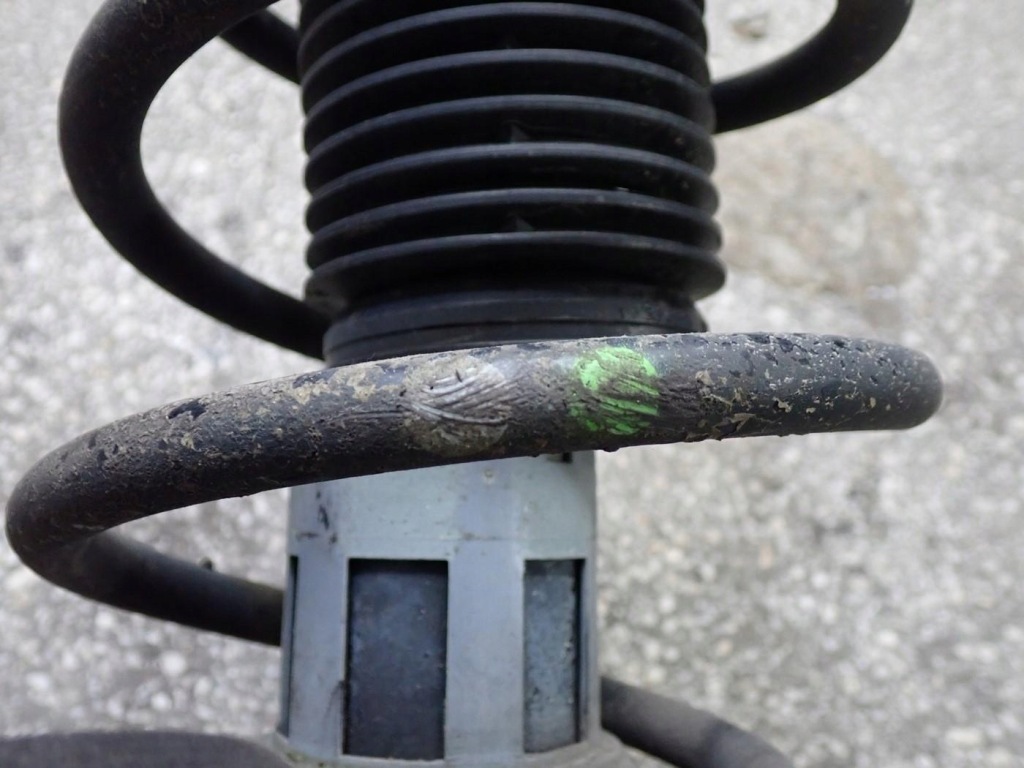 фото №13, Mcperson поворотный кулак амортизатор активный комплект правая vw id4 id.4 pro 21r