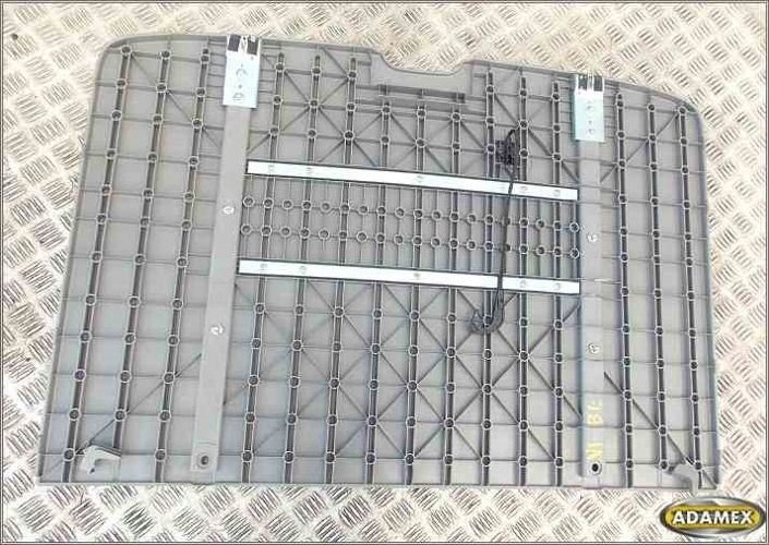 фото №2, Pontiac vibe 1.8 2006r - пластик защита na пол