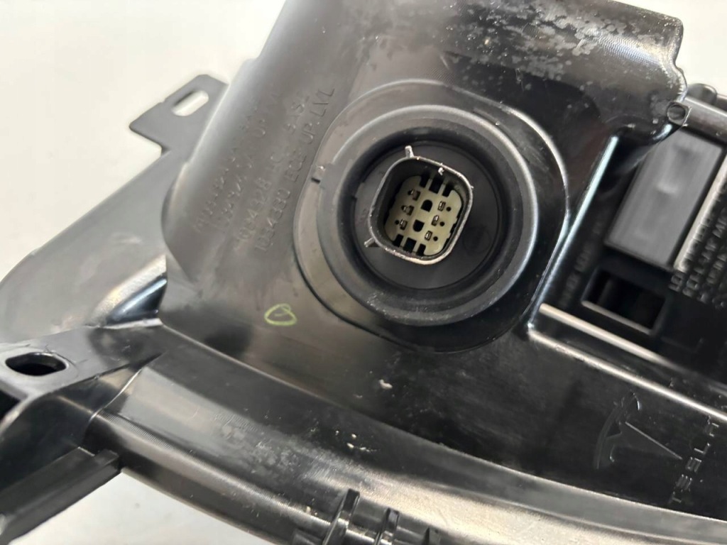 Противотуманная фара левый uplevel tesla model x Доставка