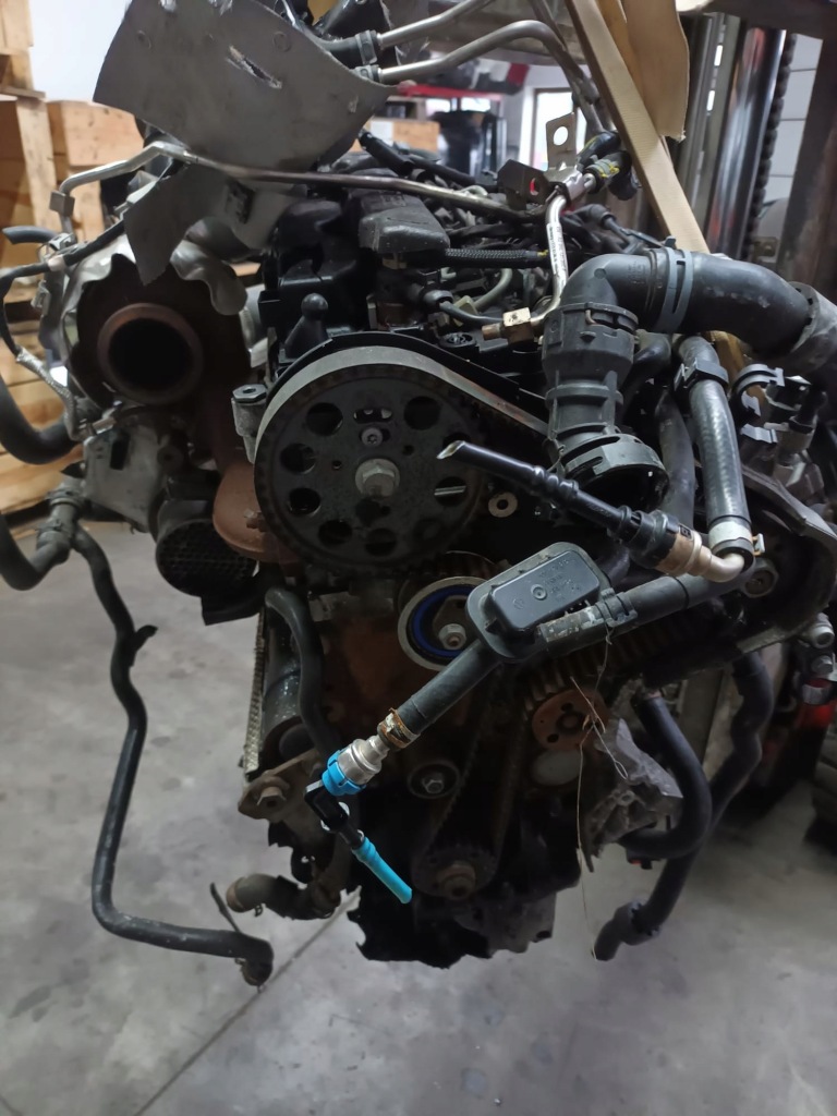 Двигатель vw golf passat seat leon audi a3 2.0 crlb Цена