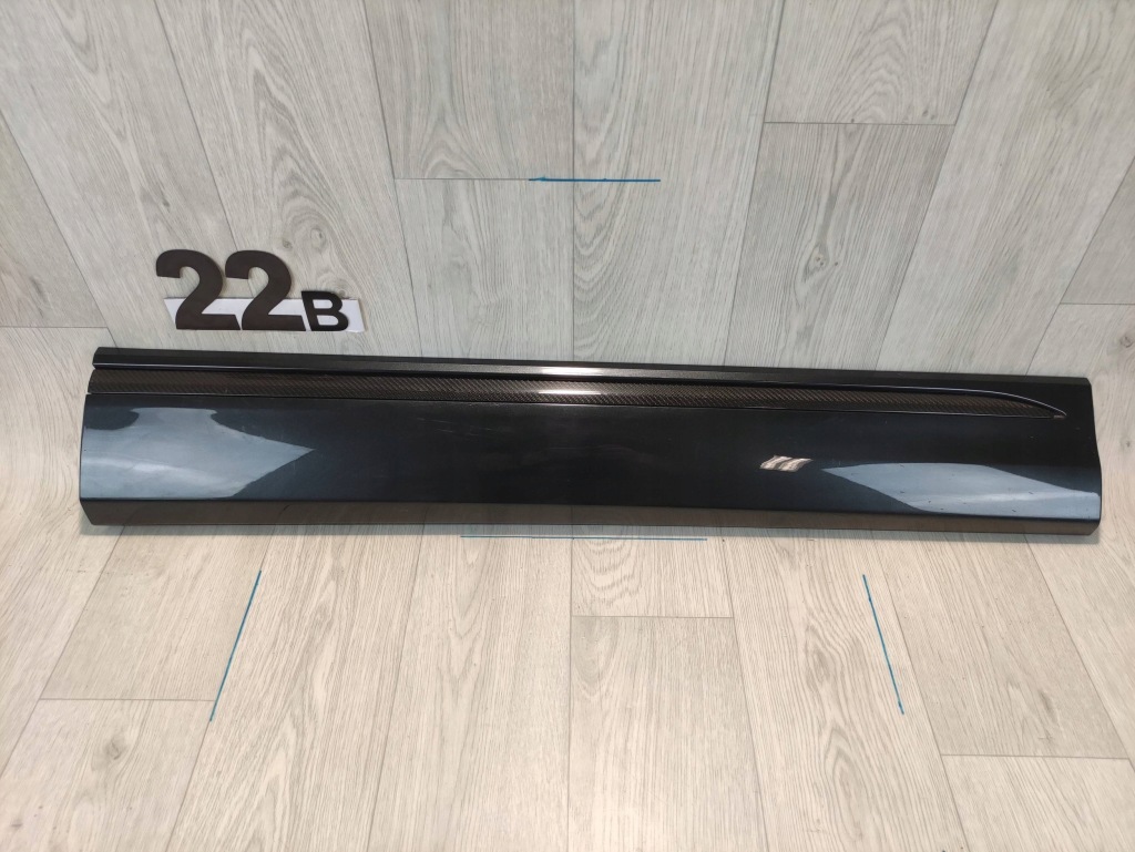 фото №1, Audi q8 2018- 4m8 молдинг дверь правый перед карбон 4m8853960