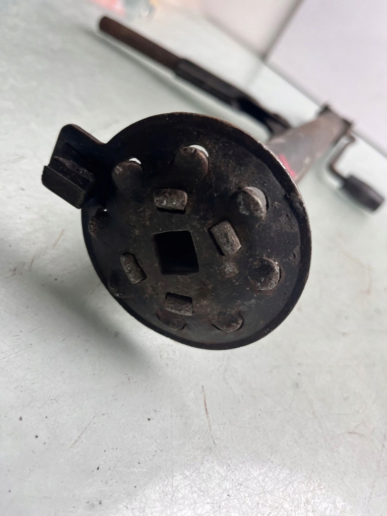 Bmw z3 e36 --- кулиса Недорого