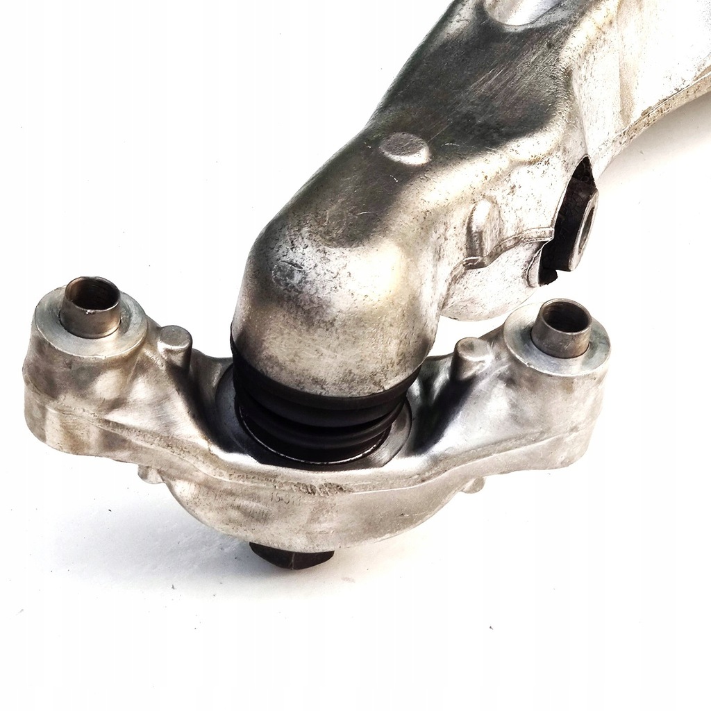 фото №12, Volvo v60 cross country # 32246810 , 32246811 рычаги перед