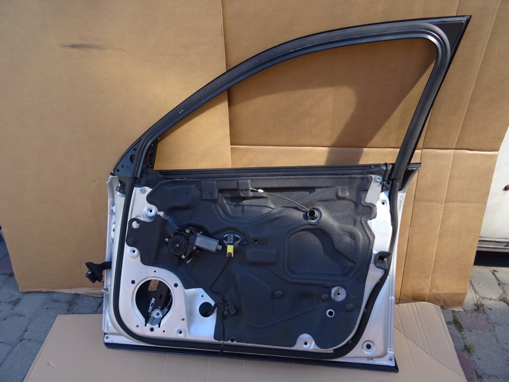 фото №2, Audi a4 b6 дверь правое перед