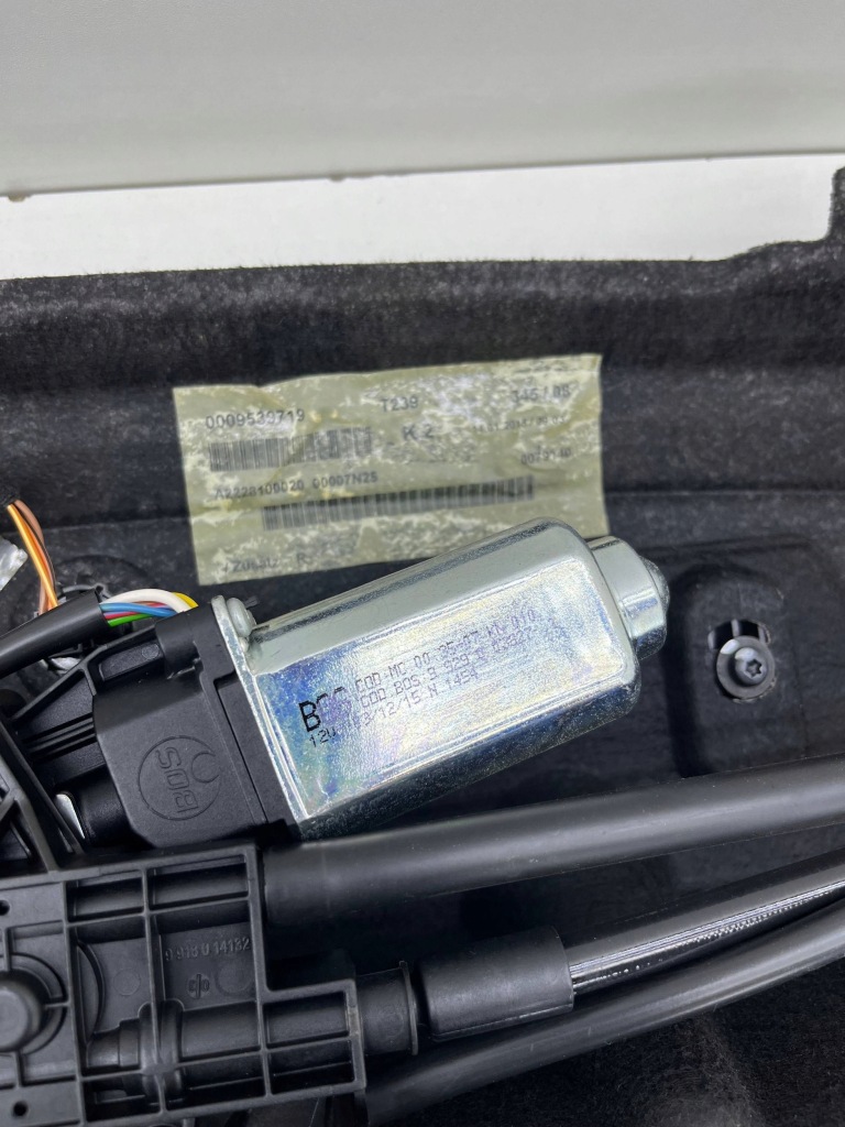 фото №13, Mercedes w222 полиця шторка багажника електрична комплект a2226903049