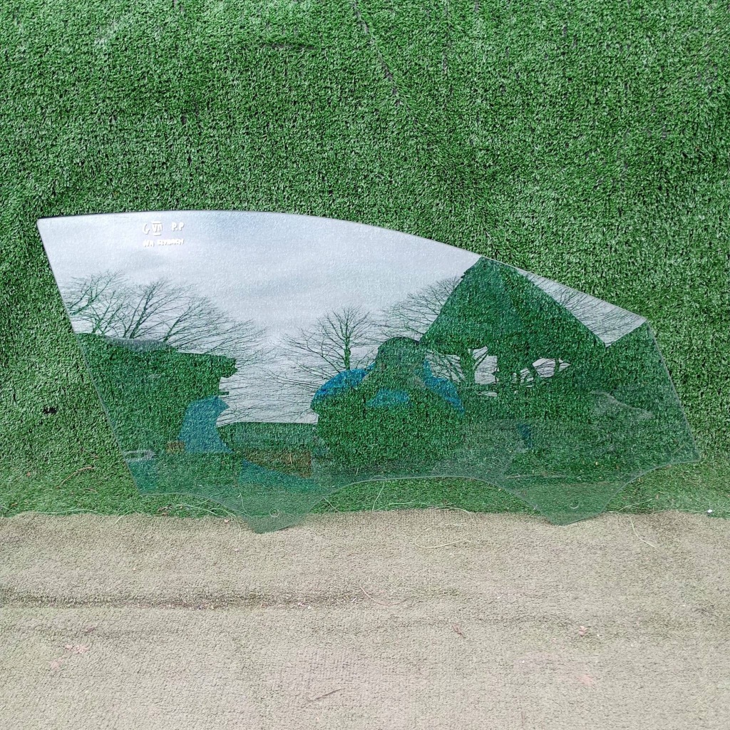 Купить Стекло дверь правая правый перед vw golf vii 7 5g4845202b 12 r