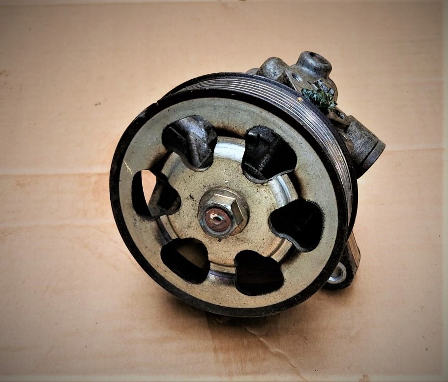 фото №1, Насос усилителя toyota hilux 06-