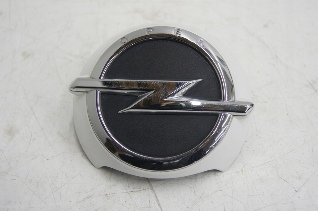 фото №1, Opel karl эмблема кнопка крышки открывания