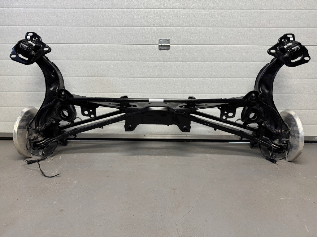 Купить Балка задняя mini cooper кабриолет  f57 lci