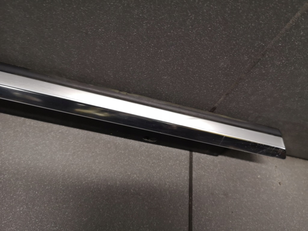 фото №5, Молдинг уплотнитель хром audi a8 d3 4e0853763g