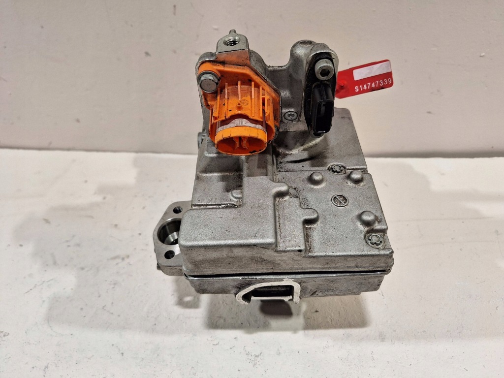 фото №5, Компрессор кондиционера 926000134r renault twingo iii электрик 21-