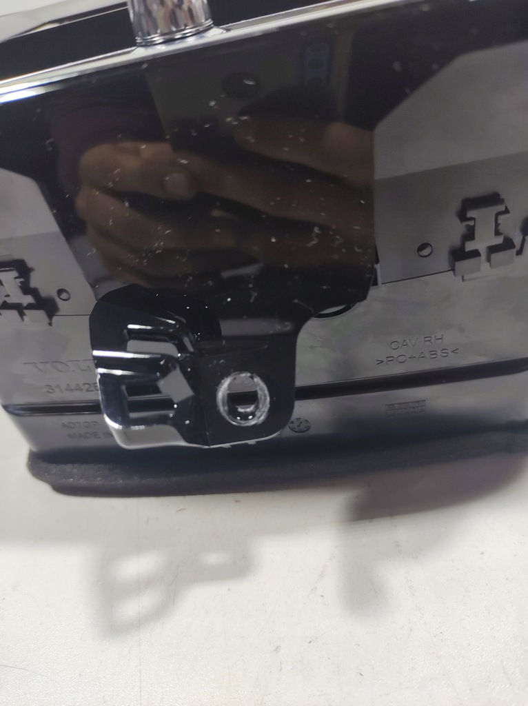 фото №10, Volvo xc40 21r середня рамка решітка навігації радіо 31442628