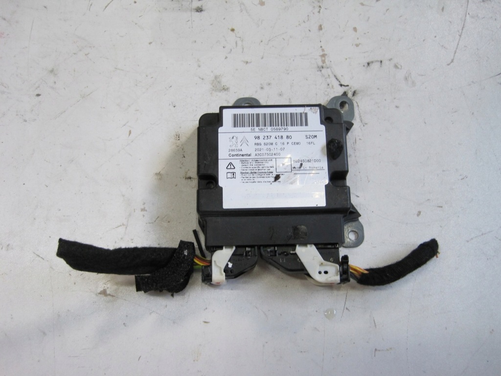 Купити Датчик модуль peugeot 3008 9823741880